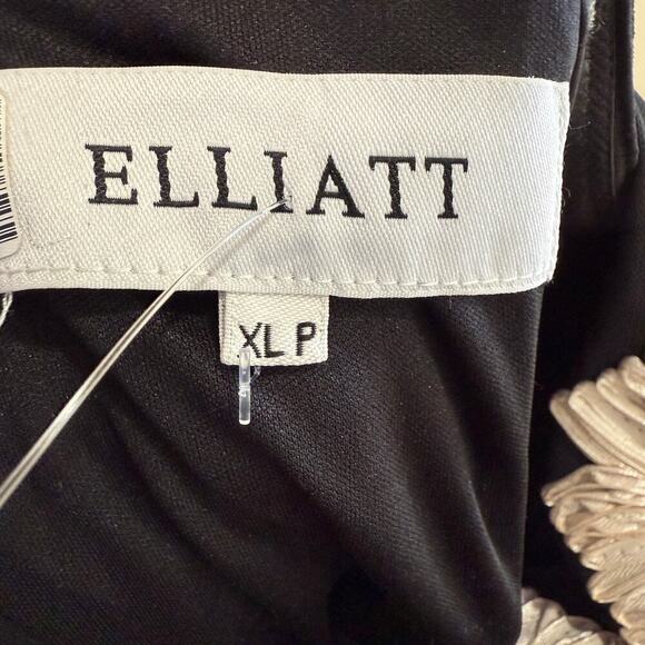 Elliatt Margaux Fit & Flare Gown in Black & Gold Floral Size XL - Picture 10 of 11